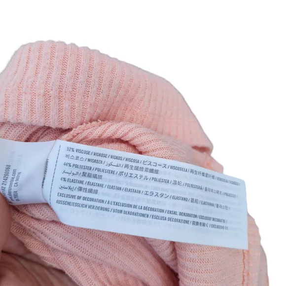 🌟3 For $15 SALE🌟 Abercrombie & Fitch Off Shoulder Cropped Long Sleeve Top - Picture 4 of 6